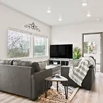 Spacious New 2 Bed 2 Bath Apt By Downtown Spokane